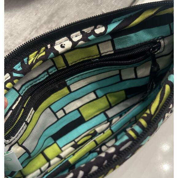 Vera Bradley Island Blooms Zip Up Wristlet Wallet (Retired Pattern) - Picture 6 of 11